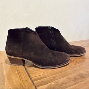 Clarks ankle boots, leather, size 9.5 women's